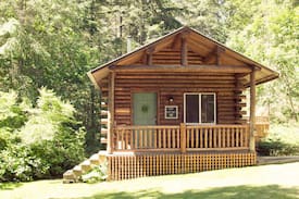 Snoqualmie Ridge Cabin | Elliott's Cabin ~ Charming and Cozy