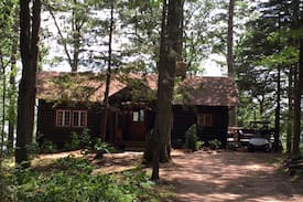 Stone Lake Cabin | Little Fox Hollow; a Charming Log Cabin w/Pontoon!