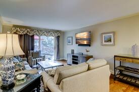 Harbour Town Villa | 823 Ketch Court - Sea Pines Townhouse in Harbourtown-Quick walk to the Marina