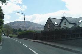 Kenmare Cabin | An Crannog Cottage, Kenmare, just a walk away