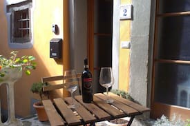 Casoli House | Casa Olivia Village House In Palleggio With Garden