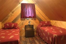 Carbon Hill Cabin | Verde Grove Cabins - “Poplar”