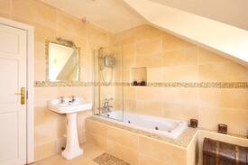 County Meath House | Randwick House B&B - 20 minutes to Dublin Airport