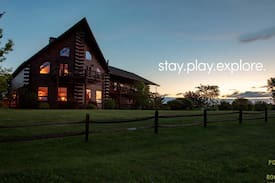Point Au Roche Bed & Breakfast | Hunter Room Point Au Roche Lodge