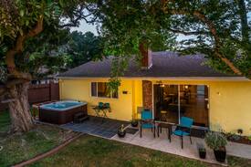 Santa Barbara House | Lemon Drop Bungalow Superb 3 BR Home/ Jacuzzi/ Great Location Santa Barbara