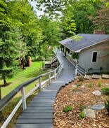 Canadian Lakes House | Hillside Nature Suite