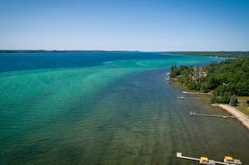 Alden House | Torch On The Rocks! Come and stay at the lake!