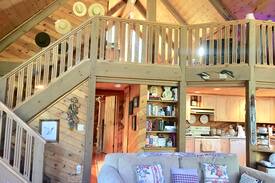 Whispering Pines Cabin | Cozy Getaway in Whispering Pines AZ