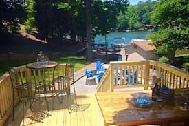 New London Cabin | Badin Lake Front Cottage with Fire Pit!
