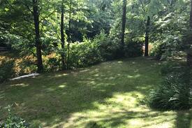 Arlington House | Quaint Pink House on The Battenkill River