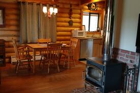 Leavenworth Cabin | Stuchin at Natapoc Lodging on the Wenatchee River