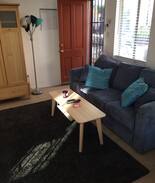 Hollywood Hills Apartment | PERFECTLY LOCATED HOLLYWOOD HILLS STUDIO