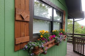 Cassville House | Jack's Shack - Lakefront cabin on Table Rock Lake