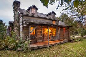 Savanna Cabin | “Grandpa's Cabin” 1837 Historic Cabin
