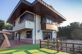 Uskudar Villa | Villa in Istanbul with Elevator and Swimming Pool