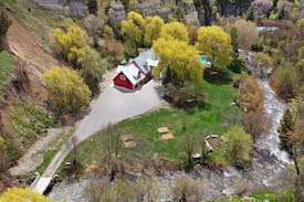 Preston Cabin | Red Cub Lodge at Cub River - Sleeps up to 54!