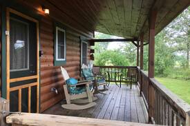 Steelville Cabin | Romantic log cabin with private hot tub