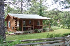 Steelville Cabin | Romantic log cabin with private hot tub
