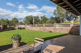 El Castillo de las Guardas Villa | Casa Los Olivos