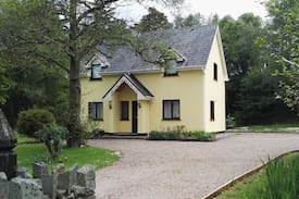 Kenmare Cabin | An Crannog Cottage, Kenmare, just a walk away
