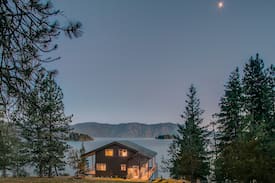 Hope House | Warren Island ~ VERY PRIVATE | Warren Island Cottage| Breathtaking Views. Get Away From It All!