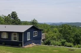 Mountain Home Cabin | The Roost Cabins at lake Norfork