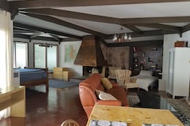 Burlingame Hills House | Beautiful guest house in Burlingame