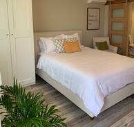 Downey House | Charming, Calm and Cozy - Tiny Guesthouse!