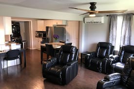 Leitchfield House | Hip 2 Bedroom Home in Leitchfield