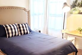La Brea House | **5 Min Walk To The Grove! Newly Remodeled Studio!