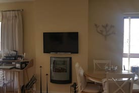 Sutton Cross Apartment | Gorgeous Sea-Side Apartment, 30 mins from Dublin