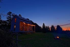 Decorah Cabin | Trout River Log Cabin