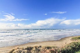 Lincoln City House | Marbella - Ocean Front Hm Overlooking Miles of Sandy Beaches & the Pacific Ocean