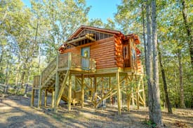 Mid America Other | Whispering Pines Treehouse