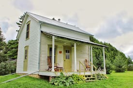 Decorah Cabin | Trout River Log Cabin