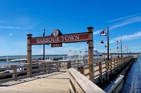 Harbour Town Villa | 823 Ketch Court - Sea Pines Townhouse in Harbourtown-Quick walk to the Marina