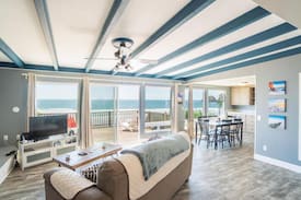Tillamook Cabin | Oceanside Beachfront Bungalow