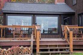 Putney House | The Splendid Splinter Vacation Rental