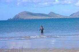 Ballyferriter House | Le Chéile Seaside Cottage, 3 minute walk to beach