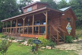 Fancy Gap Cabin | "Time to Unwine" HOT TUB, pond side and BRPW.