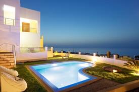 Sfakaki Apartment | Sky Hill - "Cafe Noir" Exclusive Apartment