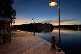 Bella Vista House | Cedar Lodge Arkansas Resort Lake Front Retreat