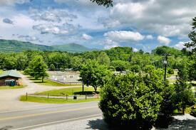 Lynn Cabin | The Bohunk Cabin Harmon Field Tryon NC