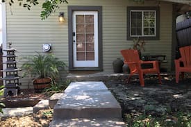 Eagle Rock House | Eagle Rock Guest House - READ "Read More..."
