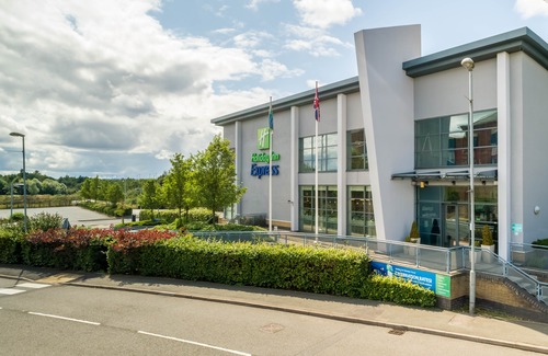 Walsall Hotel | Holiday Inn Express Walsall M6J10, an Ihg Hotel