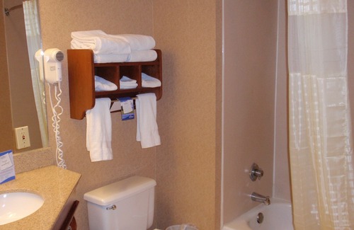 Lewisville Hotel | Baymont by Wyndham Lewisville