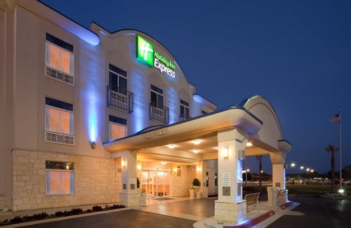 Bastrop Hotel | Holiday Inn Express Hotel and Suites Bastrop, an Ihg Hotel