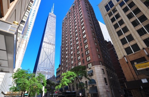 Near North Side Hotel | The Whitehall Hotel