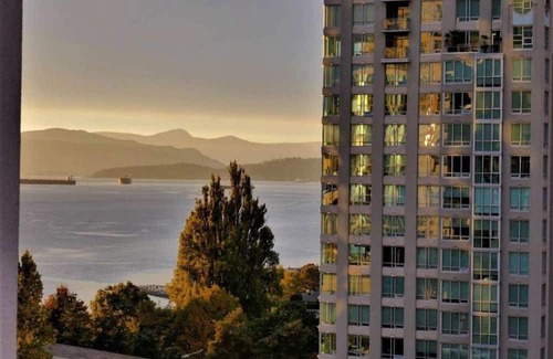 Downtown Vancouver Apartment | Sunset Beach Walk 2BD+2BA+1PRK Yaletown