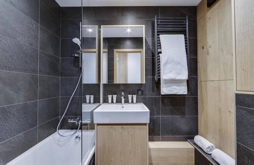 Le Cret Apartment | Wifi, 2nd floor, parking, tv, ski locker, 38m², Val d'Isère